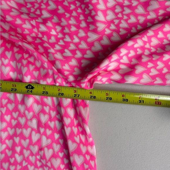 💕Crown & Ivy Pink Hearts Print Boho Tassel V-Neck Blouse Large EUC Lightweight🩷 - Picture 5 of 12